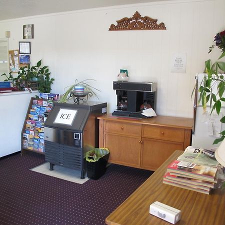 Economy Inn Онтэрио Экстерьер фото